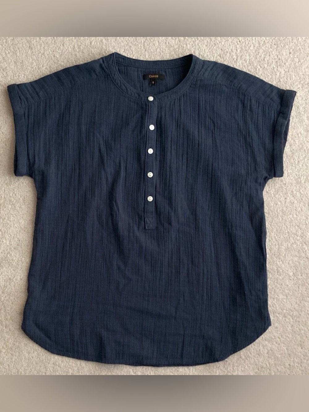 Quince organic cotton gauze roll sleeve shirt in indigo blue - like new